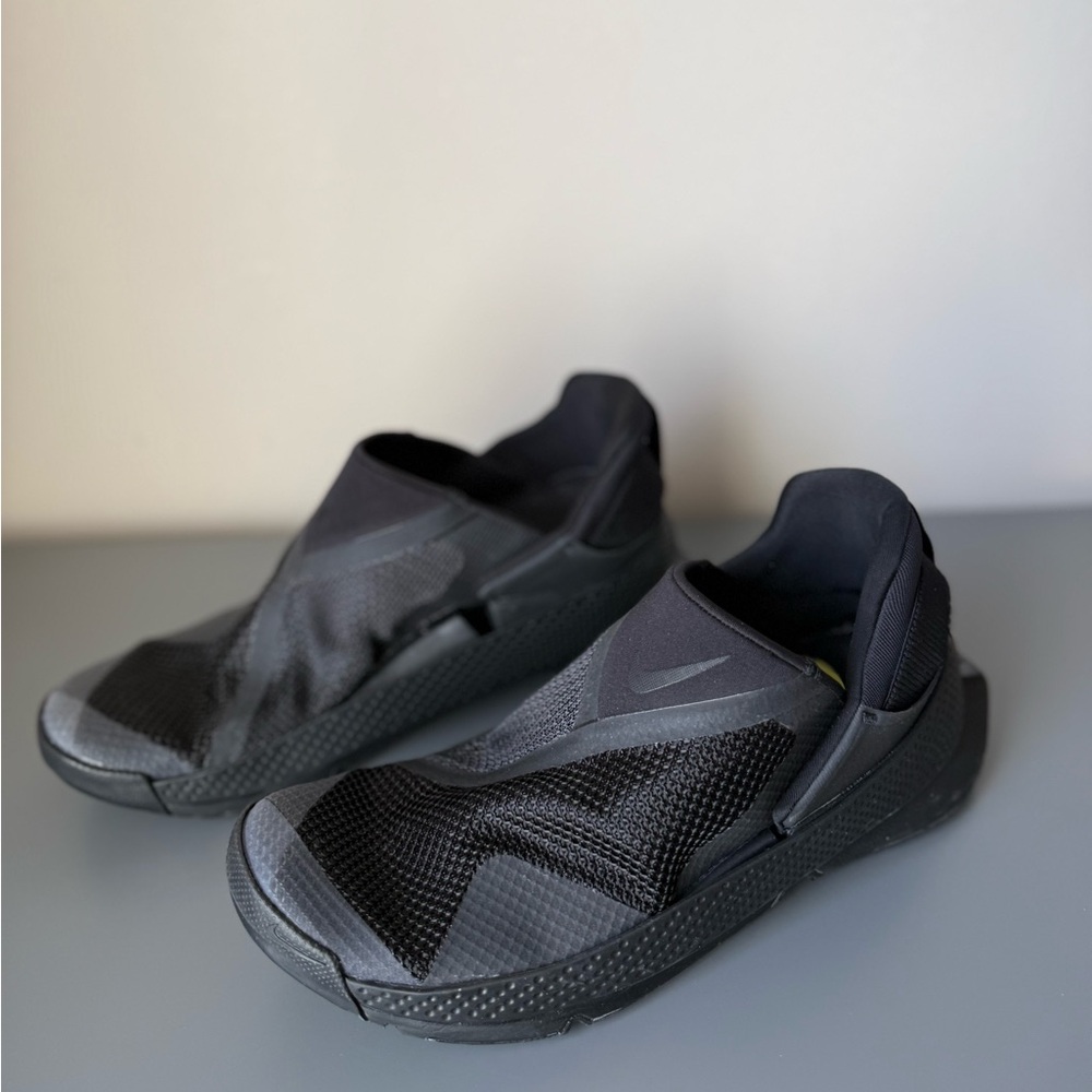 New Nike Go FlyEase sneakers